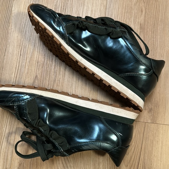 Tory Burch Ruffle Trainer - Picture 4 of 6